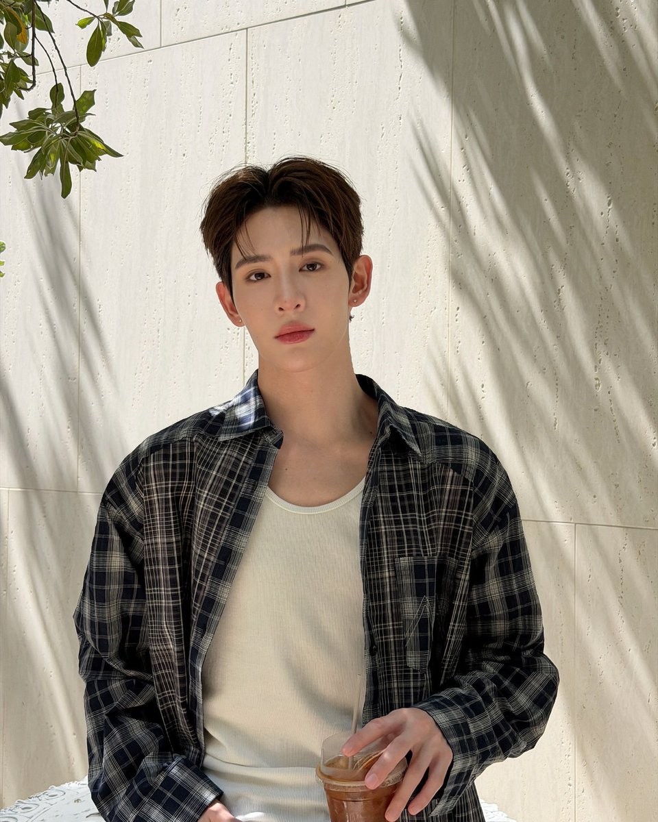 JSYluv_JS1102's tweet photo. ไว้ชีวิตกันบ้าง 🤍🫠

#JamesSu https://t.co/Bv9JijY1Ve