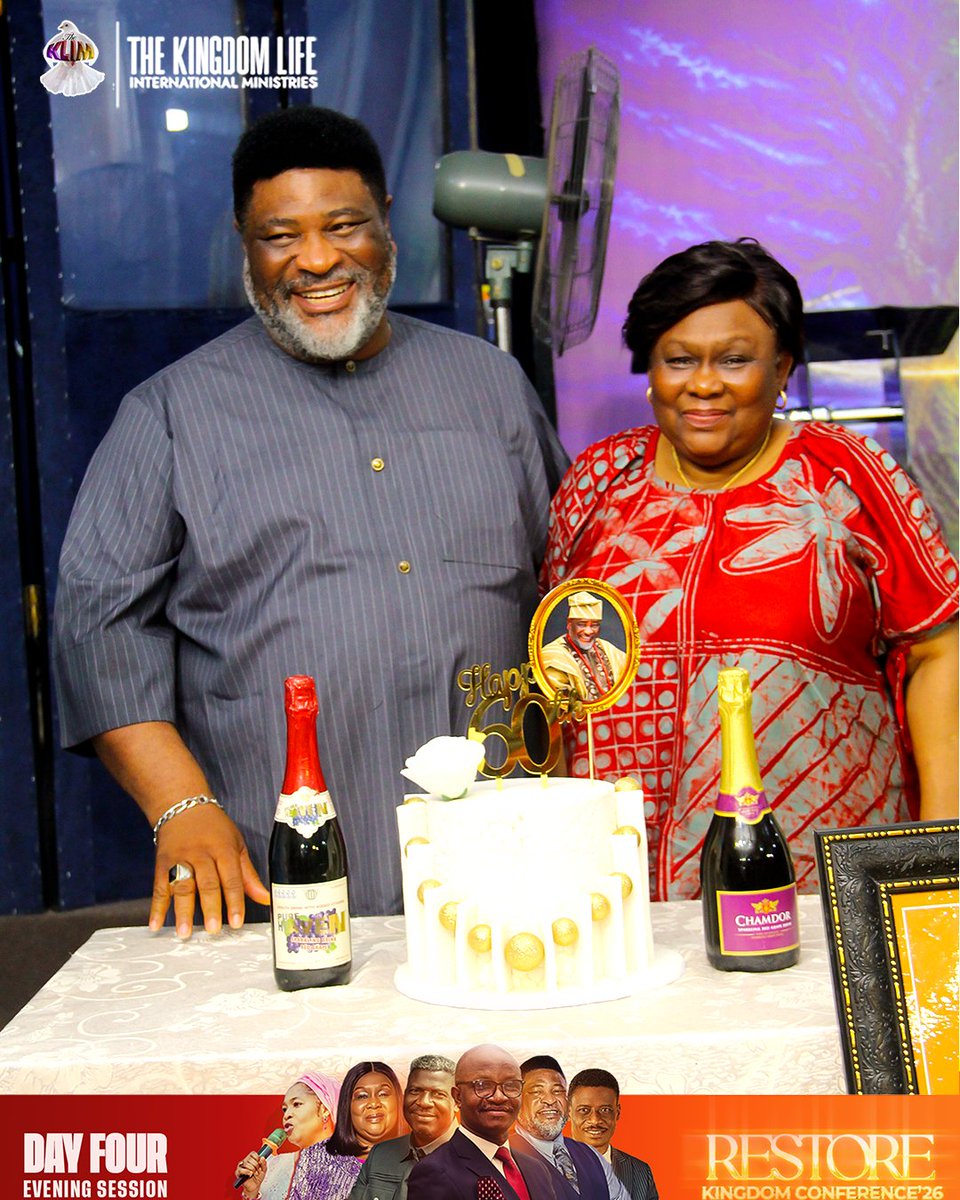 TheKlimNg's tweet photo. We were delighted to celebrate the faithfulness of God in the life of our granddad, Rev'd Kayode Oyegoke, at #KCON26 as he marked his 60th birthday.
Daddy has been a tremendous blessing to this household of faith over the years, and especially to us at #KCON26. https://t.co/1DGULBfXNs