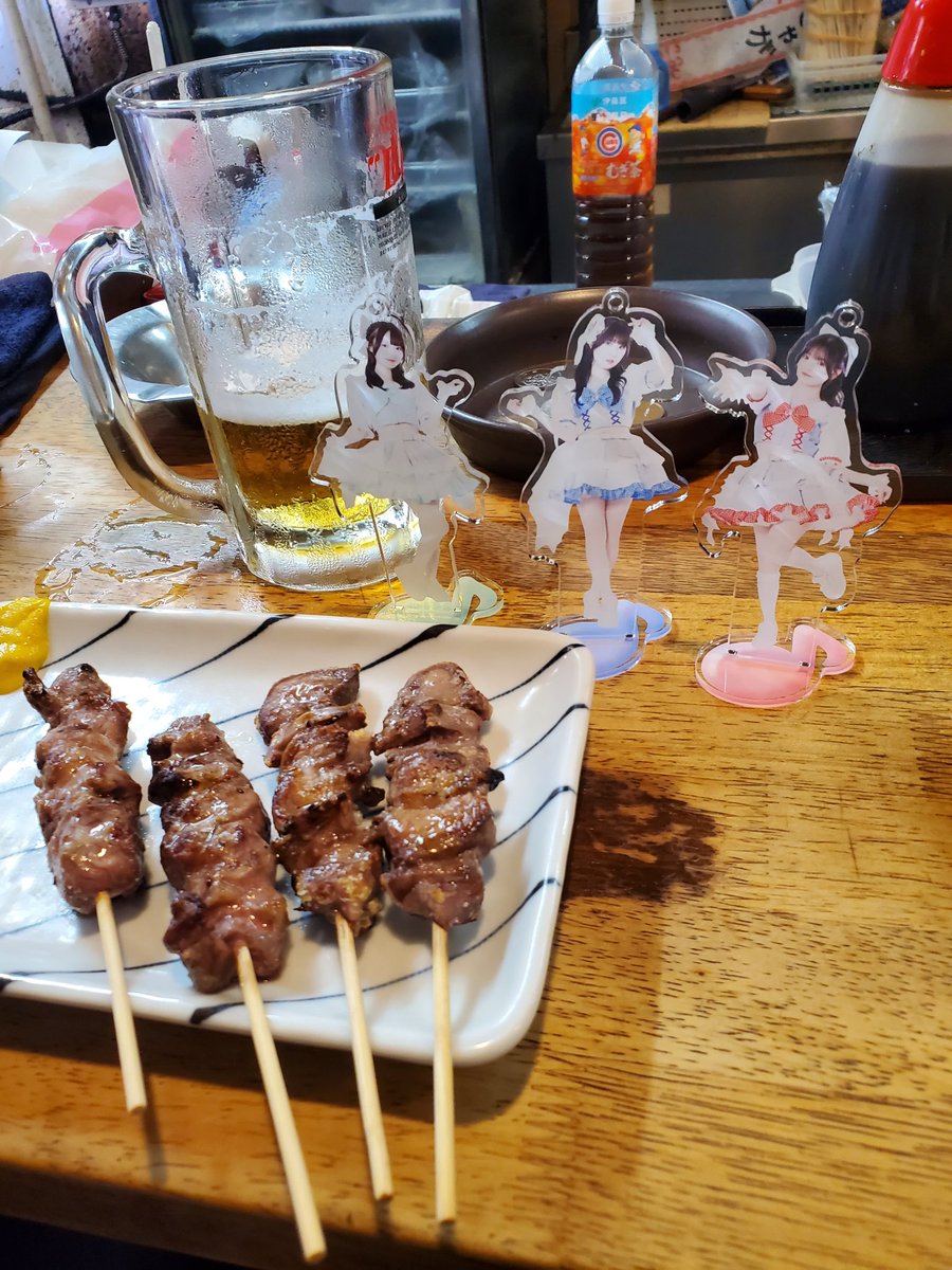BOILING38O's tweet photo. 夏のお疲れさま会！始めます！今日は完全off✨🍻かんぱーい  テンションあがってきたぞ～～～～👍️一緒に食べようねん～👍️  #メロハイ #越智あいり #麻倉えいみ #川瀬美優 https://t.co/qyHNhXZKrH