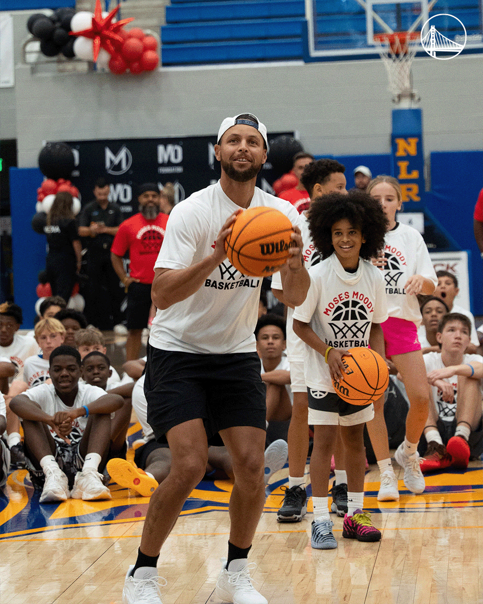 warriors's tweet photo. Making memories in the 501 https://t.co/ja3knv7cos