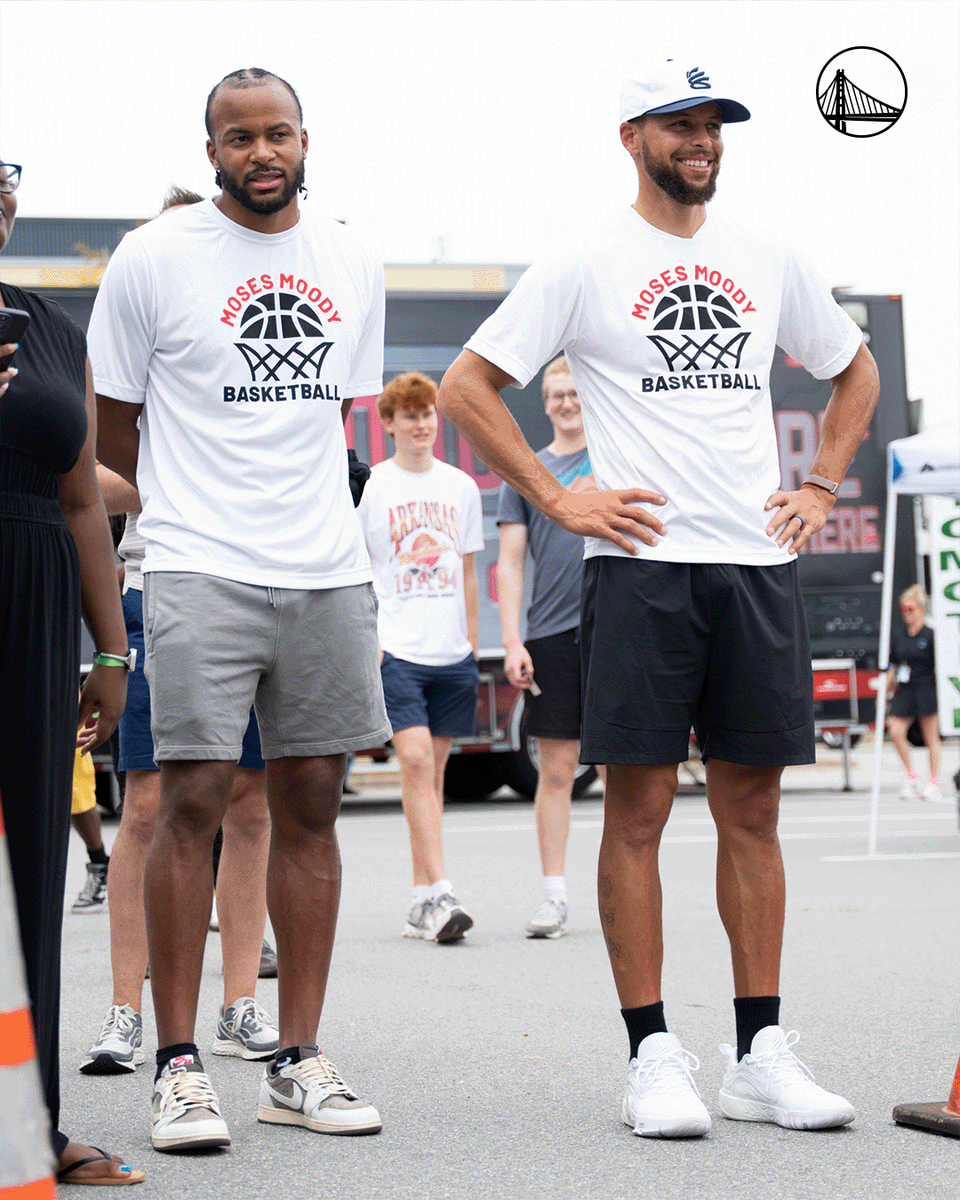 warriors's tweet photo. Making memories in the 501 https://t.co/ja3knv7cos