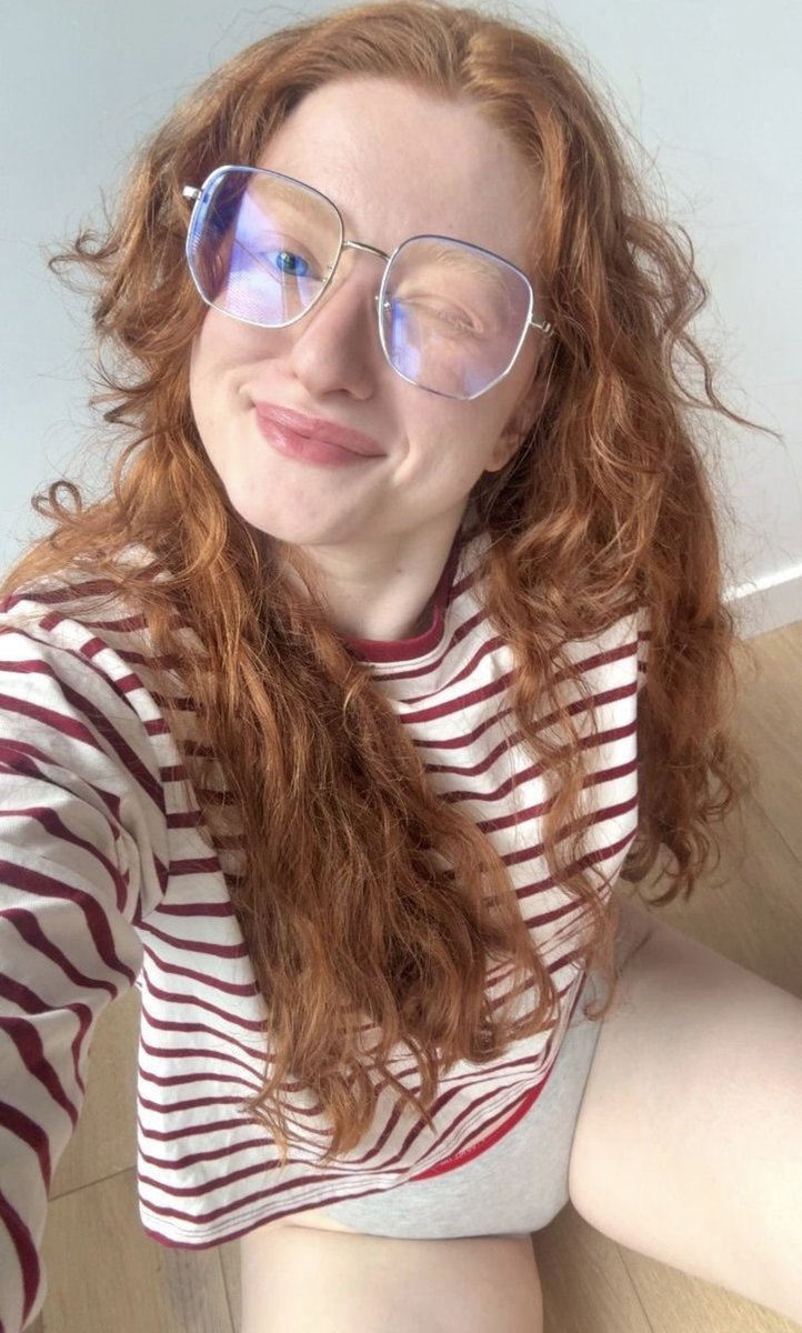 livia bennet🦊 tweet media