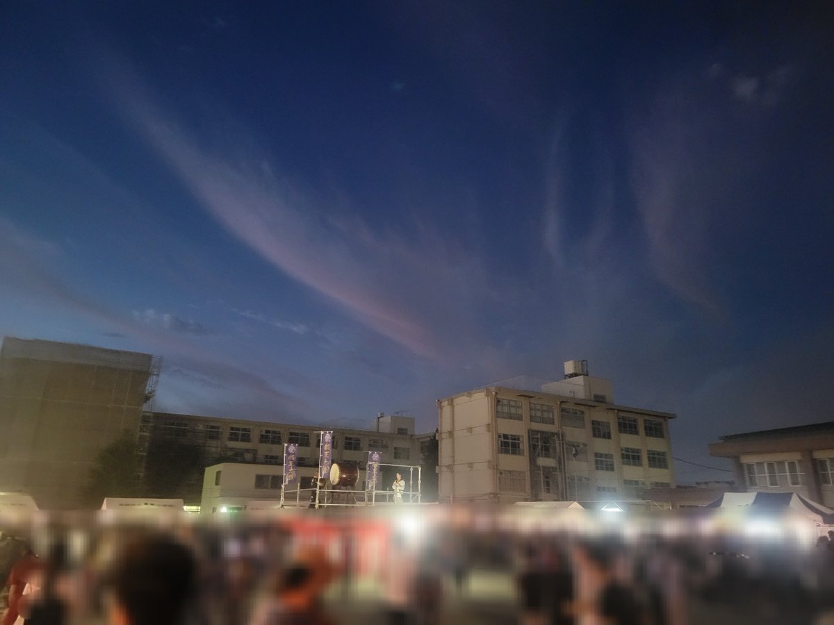 kosei2011's tweet photo. 早良区にある飯原小学校の夏祭りに参加してきました☆
今年も微力ながら協賛させていただきました♪
太鼓の迫力がとても凄く見る人を魅了していました☆
私もその内の1人です笑
また来年も楽しみにしています！ https://t.co/Z4oDDJiAUh