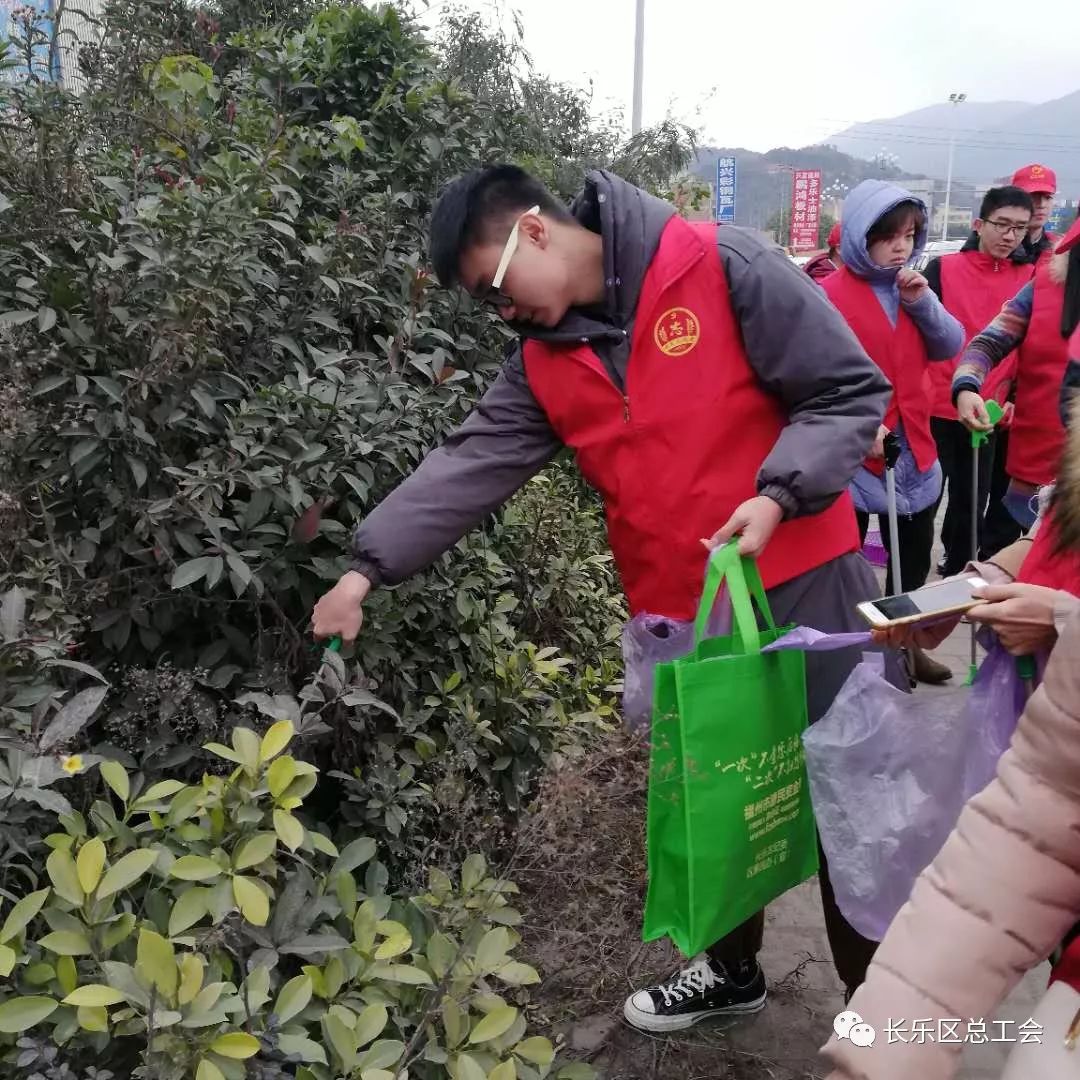 mkgolf83's tweet photo. Community Clean-Up Day this Sat 9am at Central Park! Bring gloves, meet neighbors, and spruce up our neighborhood—free snacks for all participants! https://t.co/4e232lc0iB
