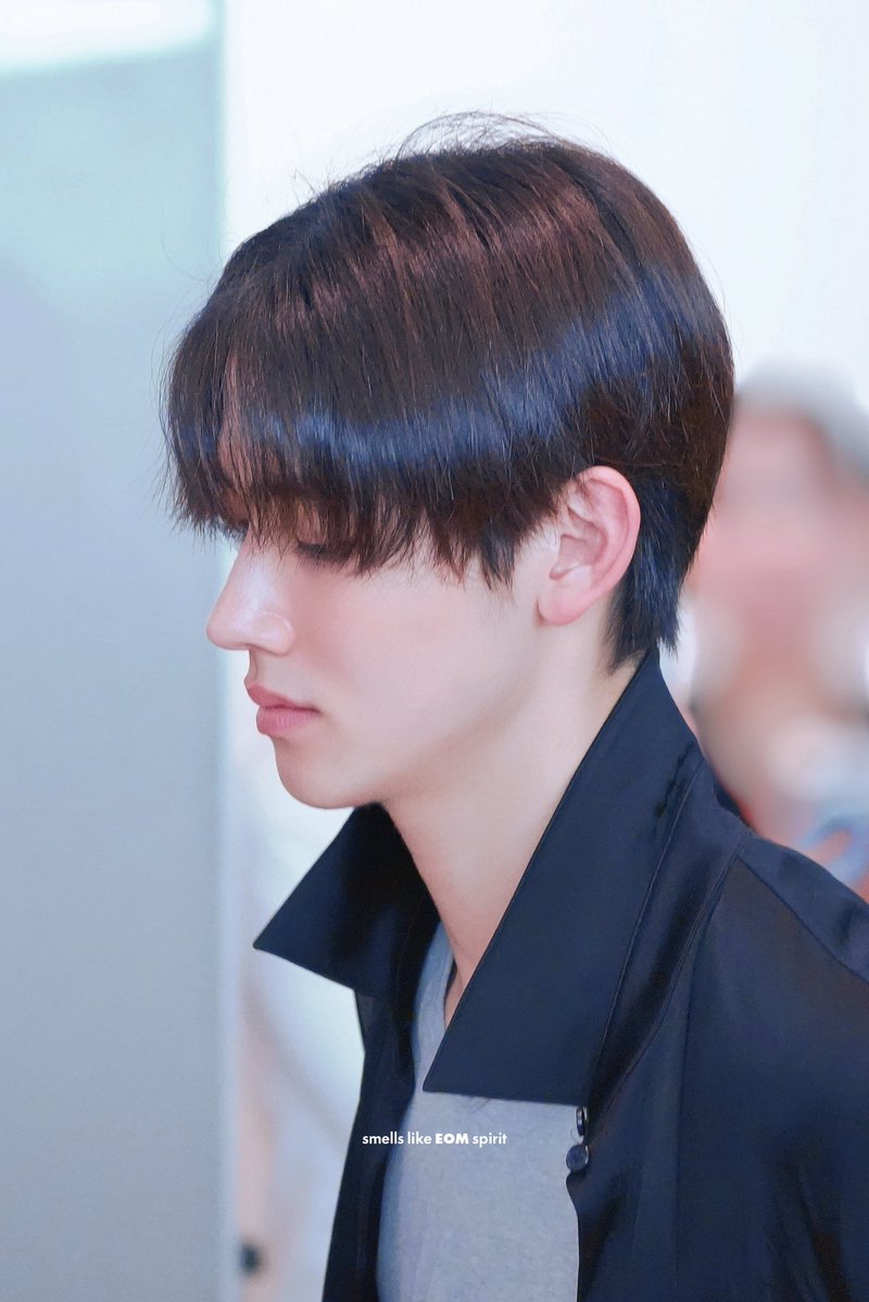eomlikesacai's tweet photo. 270726 #성현 https://t.co/cmM0GOmBAV