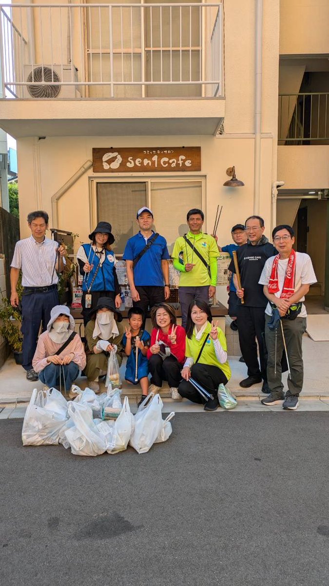 babakeijiro's tweet photo. 久しぶりに千里丘クリーンプロジェクトに参加。
この日は嶋野摂津市長が、公務としてではなく、一市民として参加。大きなイベントではなくても、地域活動に汗を流し、応援す。こういう姿勢は見習いたいところです。 https://t.co/Xysl2HZkLf