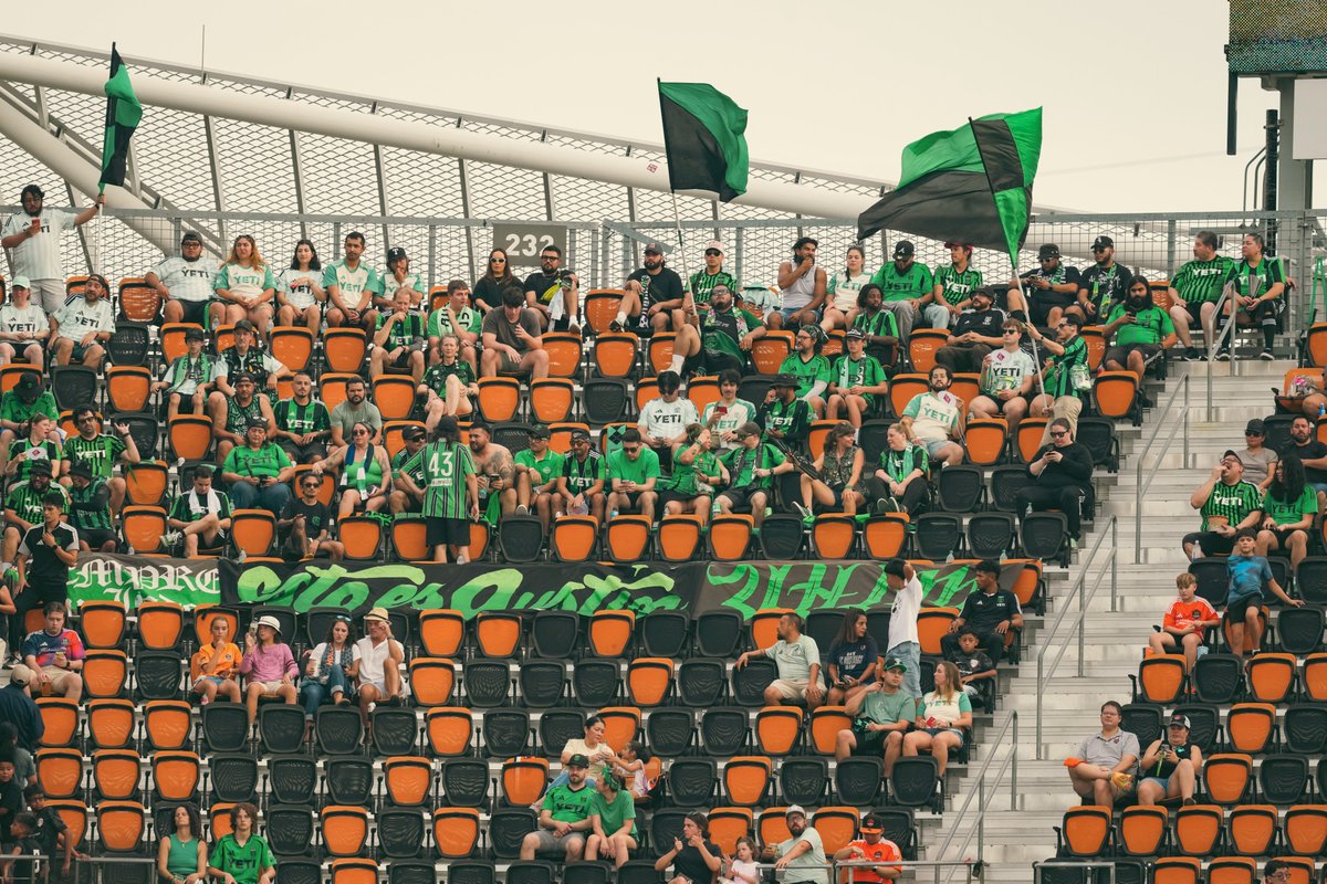 AustinFC's tweet photo. 💚🖤 https://t.co/ZAUpCiaiH2