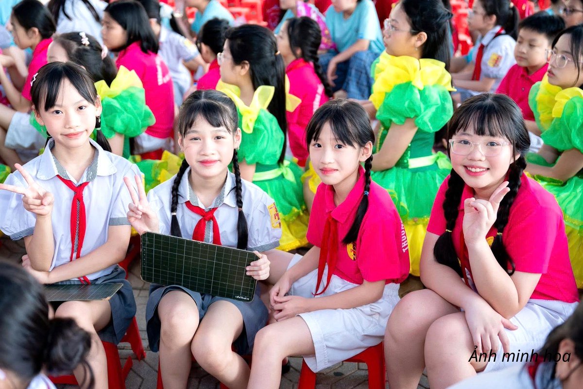 thayhaluan's tweet photo. Khóa học ôn thi vào lớp 10 môn khoa học tự nhiên
Xem chi tiết: https://t.co/kkrOXqEslw 

#onthichuyenly #ly9 #onthivaolop10chuyenly #onthihsgly9 #khtn9 #thayluan #onthichuyenly10 #hocthemkhtn6 #khtn7 #khtn8 #khtn9 #hocthemkhtn #khoahoctunhien https://t.co/iMYr6vtEZE