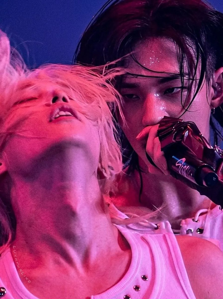 aahongjoong's tweet photo. 🥵🥵🔥🔥 https://t.co/8xxuMu0kf2