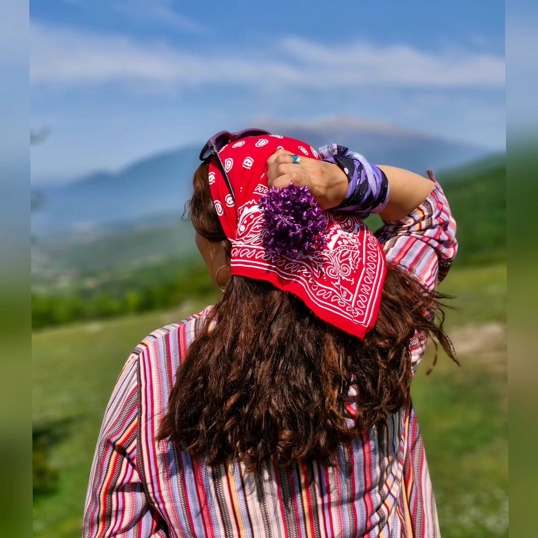 javaheei's tweet photo. خبری تلخ:رضوانه جواهری،یگانه دخترباقی مانده ا��داداش بزرگم  میرعلی،درحادثه دردناک کوه در پای آبشاراشکلیت ماسوله،براثر ایست قلبی،جمعه۲مرداد۱۴۰۵ خانواده جواهری ها راگذاشت ورفت . 
ازصمیم دل برای یگانه برادرش حمیدعزیز،صبوری آرزودارم. تاثرعمیقم رابه همه فامیل بیان می دارم 
امیرجواهری https://t.co/Q0Saf7YpFP