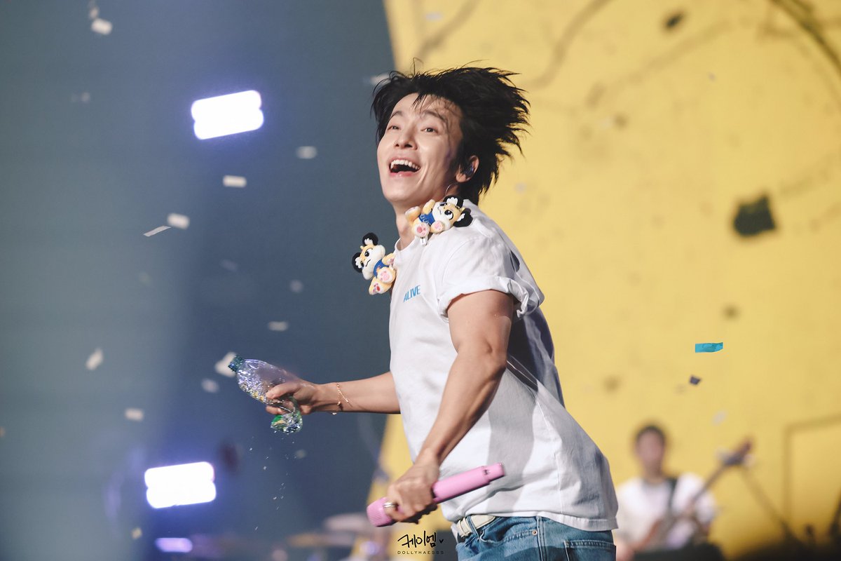 dollyhaesss's tweet photo. 𝑯𝑬𝑳𝑷 💦

2026.07.25 - [ALIVE] in KAOHSIUNG

#동해 #DONGHAE 
#슈퍼주니어 #SUPERJUNIOR https://t.co/9hzvw2ZQ2k
