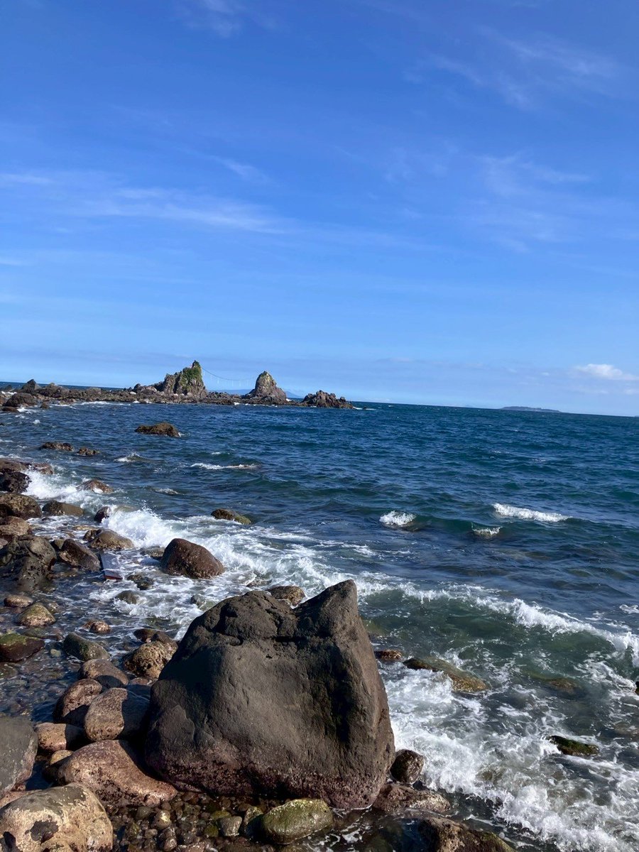 Geoken_TMU's tweet photo. 7/19には熱海・湯河原巡検を行いました！
1年生が中心となって企画を行いました！
熱海のまちの歴史や、真鶴の地形などに焦点を当てながら巡検を行いました！♨
3連休ということもあり、特に熱海の市街地は多くの観光客で賑わっていました！ https://t.co/3EGUOHmRfp