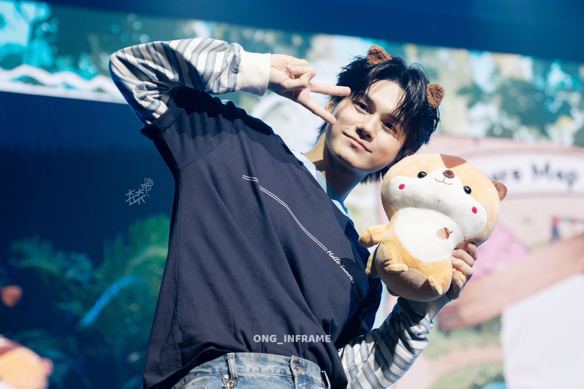 ong_inframe's tweet photo. 260725 Ong Seongwu Fan Meeting 
<Let's go-ONG>

#옹성우 #ONGSEONGWU #보여 https://t.co/A1HaIMdgwC