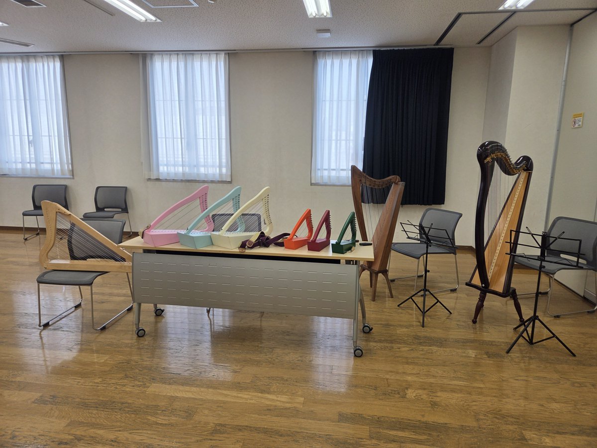 tomokoharp's tweet photo. 本日午前中はハープ体験、午後はスキップ楽団
生涯学習センターアクロスにて✨️
お待ちしてます😀 https://t.co/OMHrF70pjy
