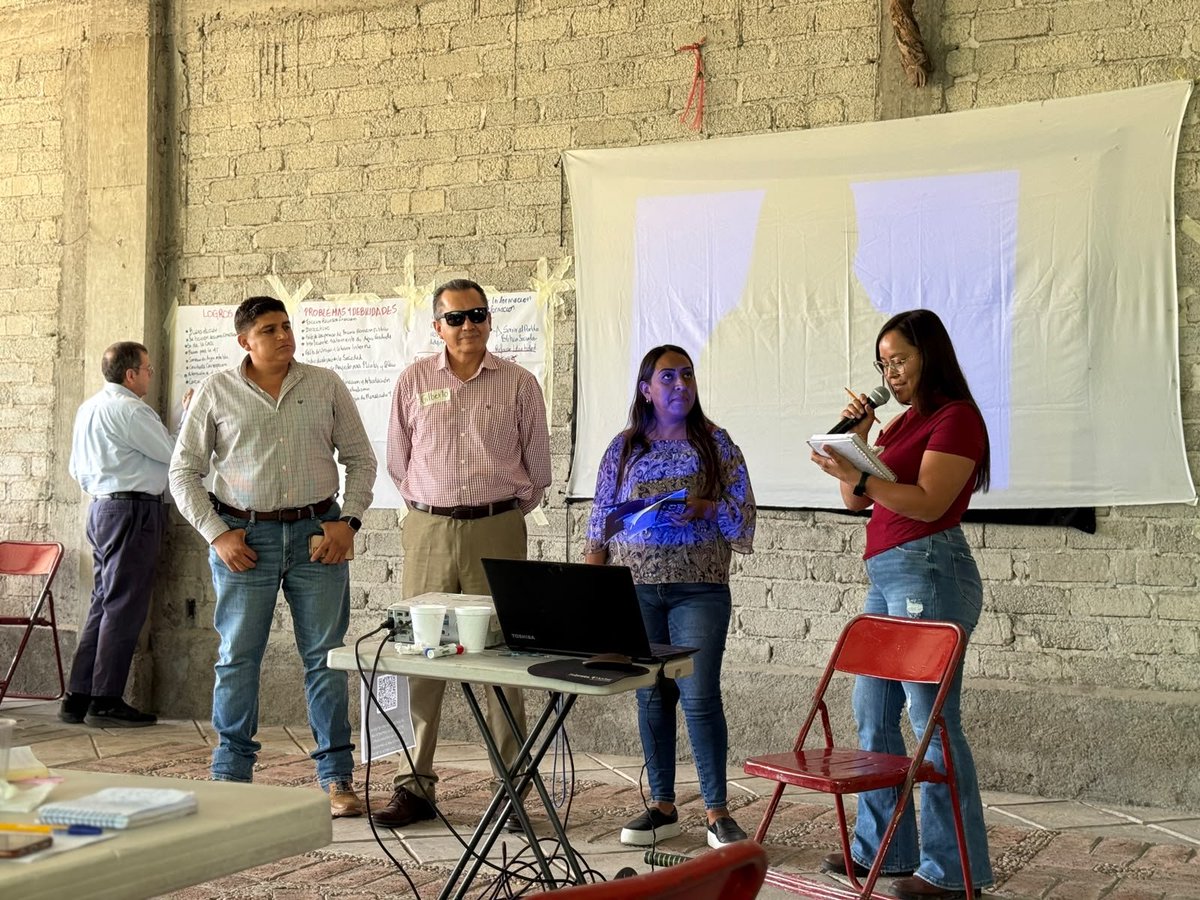 PFM_Morena's tweet photo. #Comonfort, #Guanajuato
#MunicipioTransformador https://t.co/aMPOCD9wUA