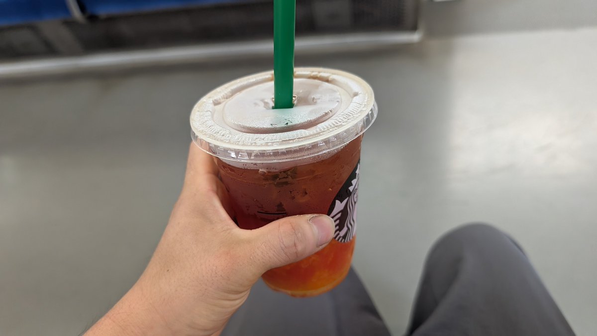 loki20098886's tweet photo. 今からMJ参加のために代々木上原向かいます🚉
駅でラーメン🍜食べるので、早めに出ました😁 https://t.co/6trd1OA7XM