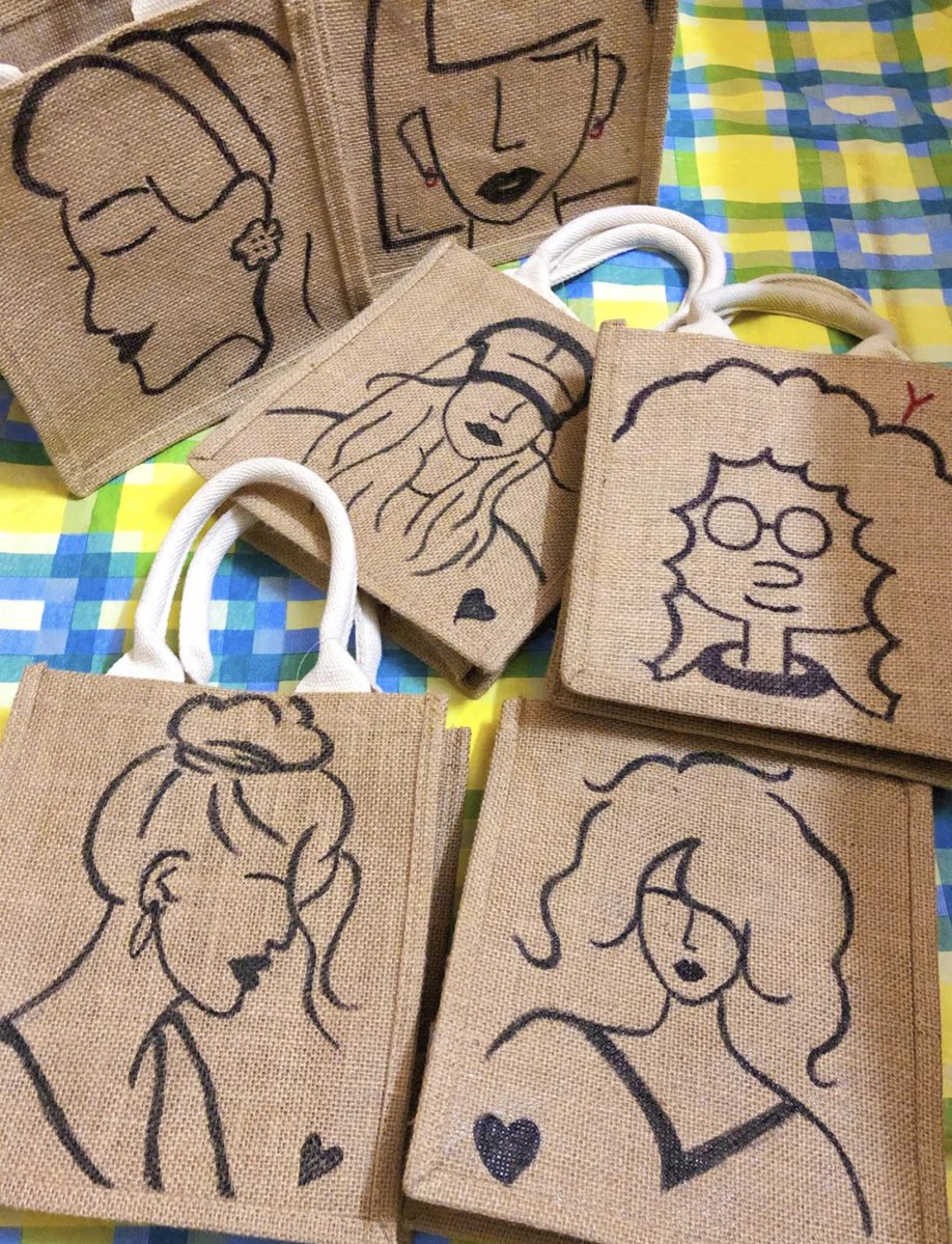 DominicYea33201's tweet photo. Just finished this cozy hand-stitched linen pouch! Perfect for storing my tiny stationery and a great weekend DIY project , https://t.co/Ts7RUWIhsG