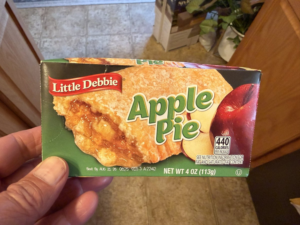VanAllenPlexico's tweet photo. I don't know about this new Apple device. Doesn't even have Wi-Fi. https://t.co/NNO8gtq89c