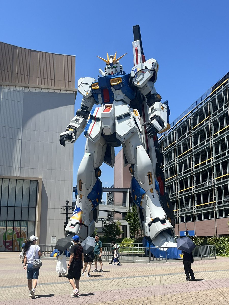 flight__r's tweet photo. 先日初めて博多に行って、νガンダム観てきたけど、マジでカッコよかったな✨ https://t.co/f5atmWhgYm