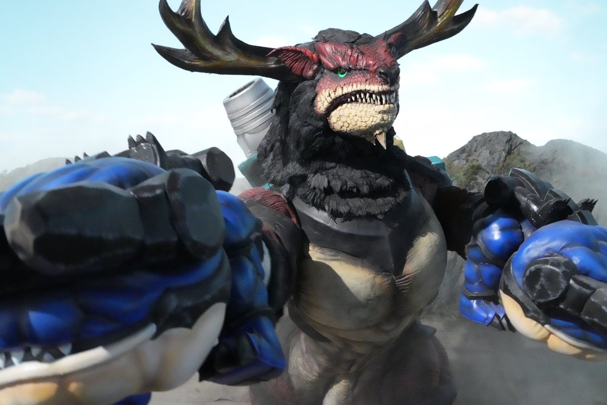 ProjectRED_Toei's tweet photo. 『#角醒ハンターオメガホーン』
第弍話「示せ！キャプテンの資格！」放送📢

街の人を騙す詐欺師のハンター登場🔍
剛角使いのエイル・アルと共に、戦いに挑む！

炎角の語る「キャプテン・オメガホーン」とは？
キャプテンの資格が今、試される🔥

https://t.co/KfPHJtBTCA

#オメガホーン https://t.co/pwFE8Bm95z