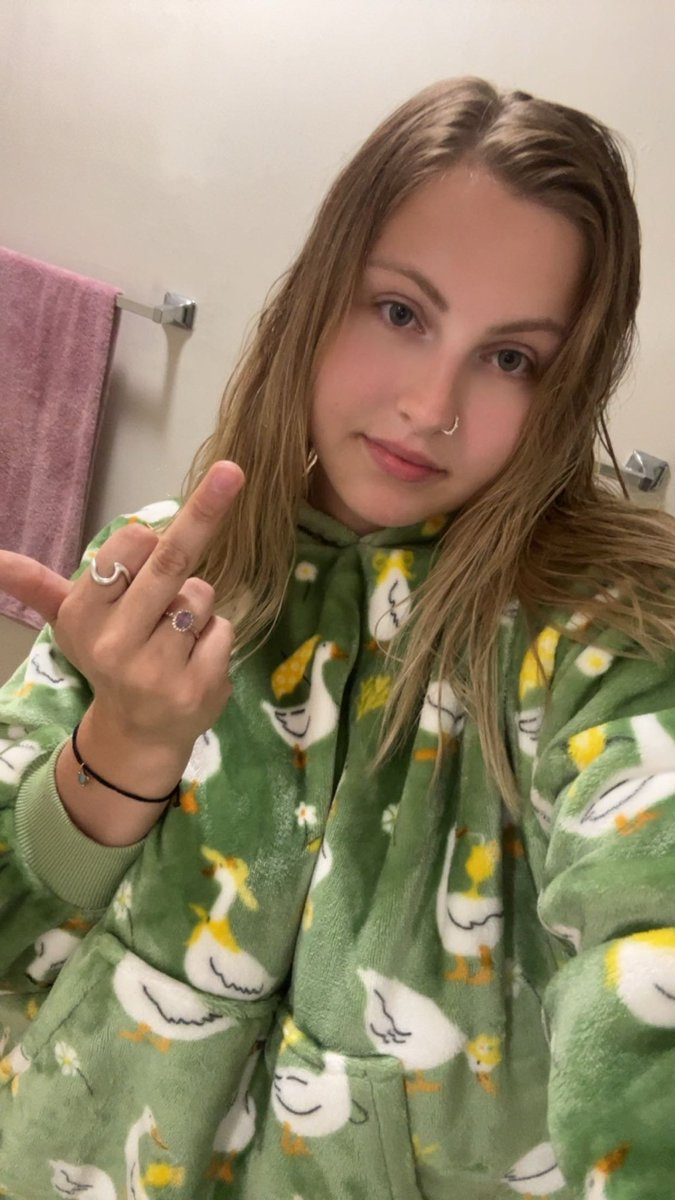Grace Hall tweet media