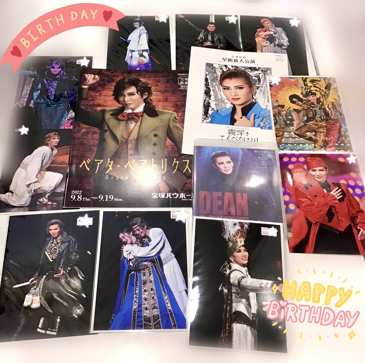 takarazuka_an's tweet photo. 【宝塚アン 日比谷店】
#極美慎 さん HAPPY BIRTHDAY🎉🎉

近年、男役度がさらに増してきたかりんちゃん💐
でもニコニコの笑顔は下級生の頃から変わらぬまま☺️
かりんちゃんの笑顔を見ていると、こちらまで幸せな気持ちになってきます💝

本日も格好いいと可愛いが溢れる素敵な公演となりますように🍀 https://t.co/HEuCH4rmjB