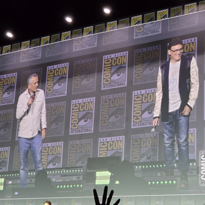1Temporada's tweet photo. Irmãos Russos no Palco!!! #SDCC #Marvel #vingadores https://t.co/VSbHzDkfk8