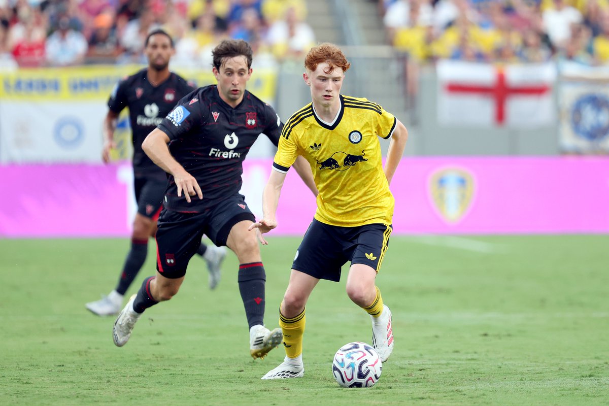 GoalJP_Official's tweet photo. 🏴󠁧󠁢󠁥󠁮󠁧󠁿 2部クラブに敗戦 🏴󠁧󠁢󠁷󠁬󠁳󠁿

田中碧が後半から出場のリーズ、2部レクサムに敗戦。

85分にミスから中盤で奪われ、決勝点を許している。

リーズ 2-3 レクサム https://t.co/6Zm44UKY65