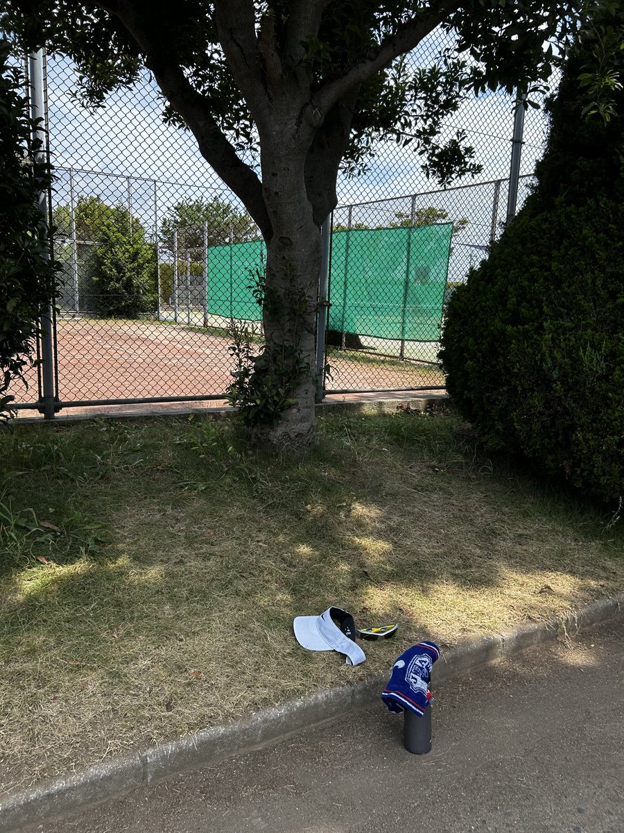 tenibibo's tweet photo. 昨日も今日も2時間4ゲームダブルス練習試合で🎾
これが一番パフォーマンスが落ちずに楽しめる
盆過ぎから🛶🏖️出来そうや🙌🏻 https://t.co/H20yzGkuLE