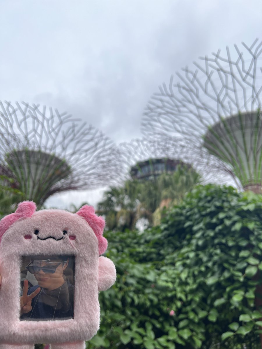 erizenly's tweet photo. We had fun in Singapore! 🇸🇬💘

See you next time~ 👋🏼 https://t.co/CrZksGX8Vb