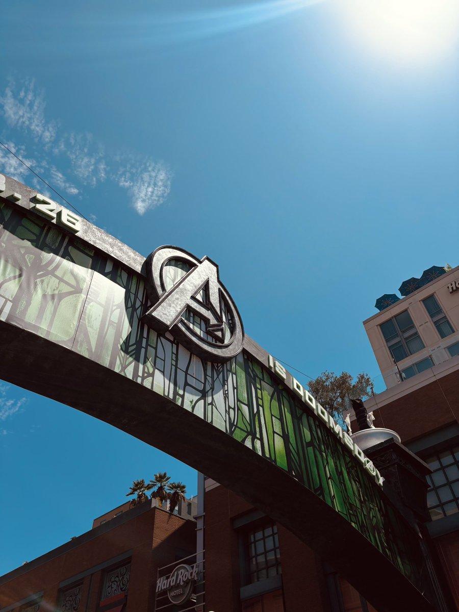 strwbrrymlk___'s tweet photo. i just HAD to see the doomsday arch <333 https://t.co/euFnEfswuK
