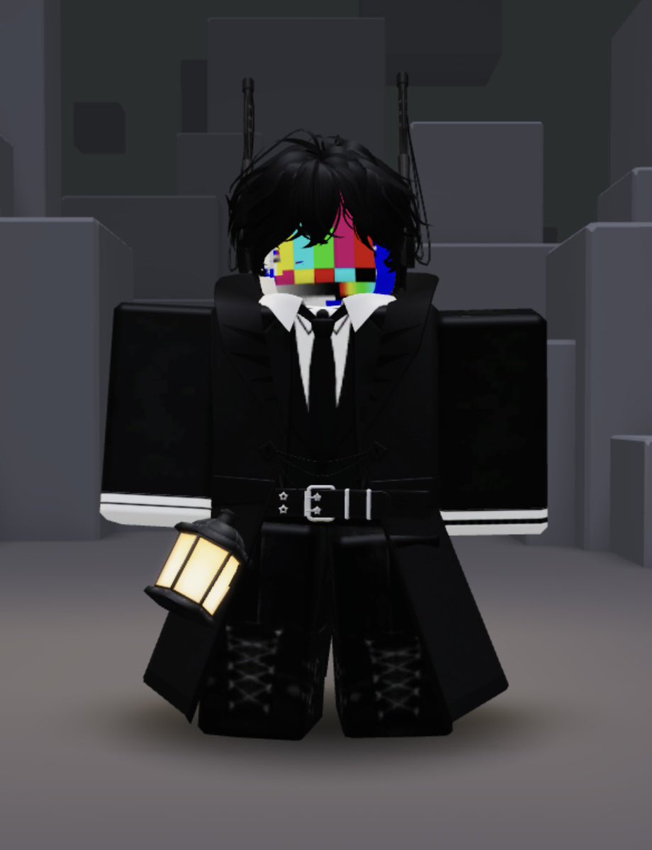 _HypnoticCube_'s tweet photo. HI GUYS. I’m scared to post these, but I made some cosplays on Roblox 👀👀 #verity #justwhispy #whispy #idaios (there’s side profiles in the replies!) https://t.co/ML8Hv3pARf