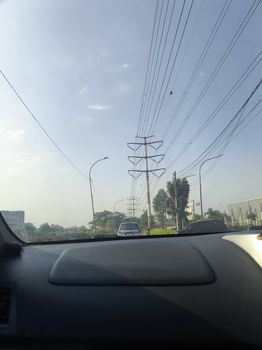 GofarAwaaayyy's tweet photo. jakarta ke jogja 1 jam
jakarta ke bandung 4 jam
sungguh paradoks waktu https://t.co/YbWwmwevae