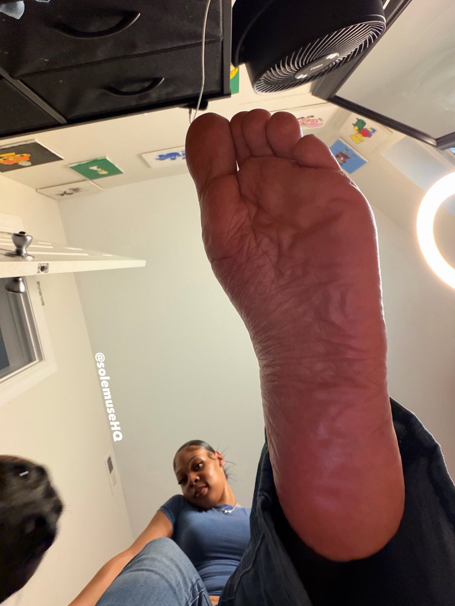 solemuseHQ's tweet photo. get lost in my wrinkles 🙈 https://t.co/9kuYwcqXMj