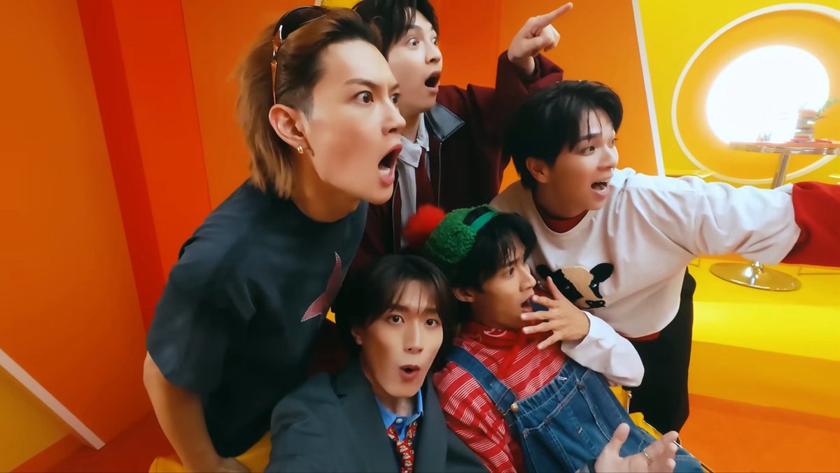 854721_'s tweet photo. びっくりM!LKさん達かわいい🥳🥳🥳
#YouJoyParade  
https://t.co/UbT6EnSXqQ https://t.co/3AeYJmD60K