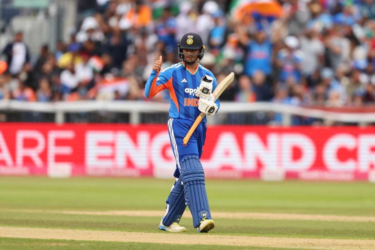 CricCrazyJohns's tweet photo. 🚨 HISTORY BY ABHISHEK SHARMA 💪

- Abhishek Sharma becomes the first Indian Mens opener to take 3 wickets in a T20I match. https://t.co/JPR6grG9RO