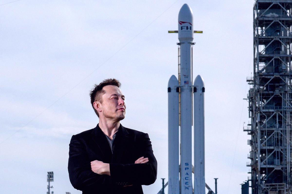 Lum_0823's tweet photo. BREAKING: Odds Tesla and SpaceX merge within the next year skyrocket to 74% — a record high. https://t.co/SgxUp1S6Ob