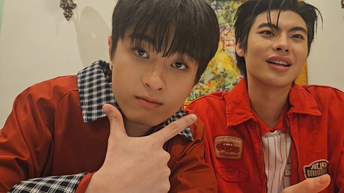 _NK148's tweet photo. เอ้ยยย มีเด้กแอบเล่นกล้องหนิ 🤏🏻

THEE WAVE LOCK YOUR HEART
#BSCLOCKITFITXTHEEWAVE
#waavetnp https://t.co/hhT58G7ntL