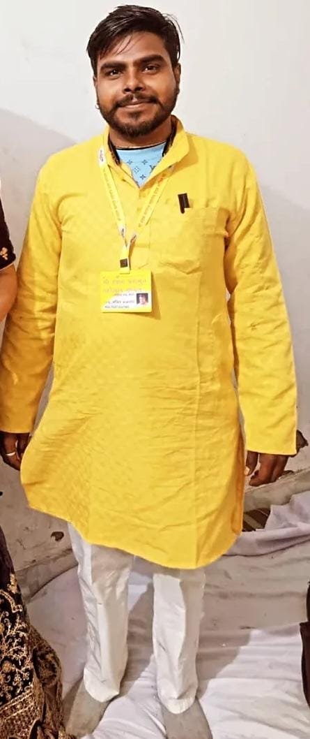 bstvlive's tweet photo. मेरठ
➡जगन्नाथ रथ यात्रा में करंट फैलने का मामला
➡चौकी इंचार्ज राजकुमार निलंबित किए गए
➡मेरठ SSP अविनाश पांडेय ने कार्रवाई की
➡थानेदार, LIU, CO के विरूद्ध जांच शुरू हुई
➡DIG कलानिधि नैथानी के आदेश पर जांच शुरू
➡बिजली विभाग के अफसरों पर अभी नो एक्शन
➡HT से लाइन से रथ टकराया, एक श्रद्धालु की मौत
➡हादसे में 11 श्रद्धालु करंट से झुलसे, खतरे से बाहर
➡मेरठ के किला परीक्षितगढ़ कस्बे में हुआ हादसा
@adgzonemeerut @digrangemeerut @DmMeerut @meerutpolice @dgpup @UPGovt @UPPCLLKO
