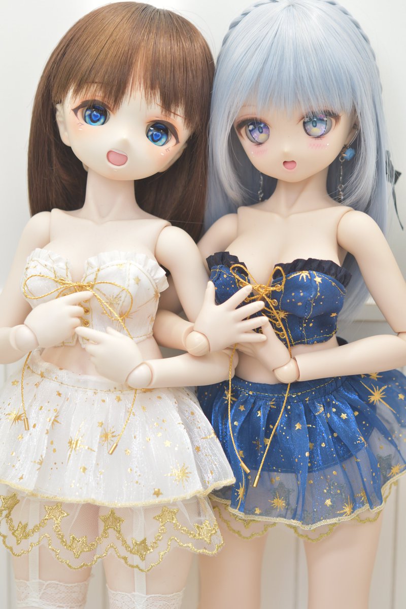 onya_HT's tweet photo. めちゃくちゃ暑いから…のTLが流れてきたので
我が家も…と思って着せたのがこちら

#エルドール下着星空ビスチェ＆スカート

水着じゃないけど涼しげだし華やかさが好き https://t.co/iBFO62Lz3e
