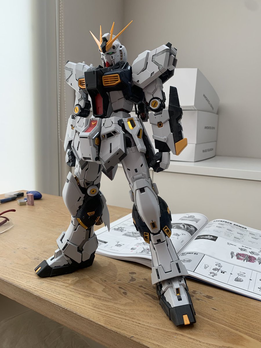 kamechi42's tweet photo. バックパック以外の本体は仮組終了
しかしイケメンですねー
#ガンプラ
#νガンダム
#PG https://t.co/ZPquzFYAS2