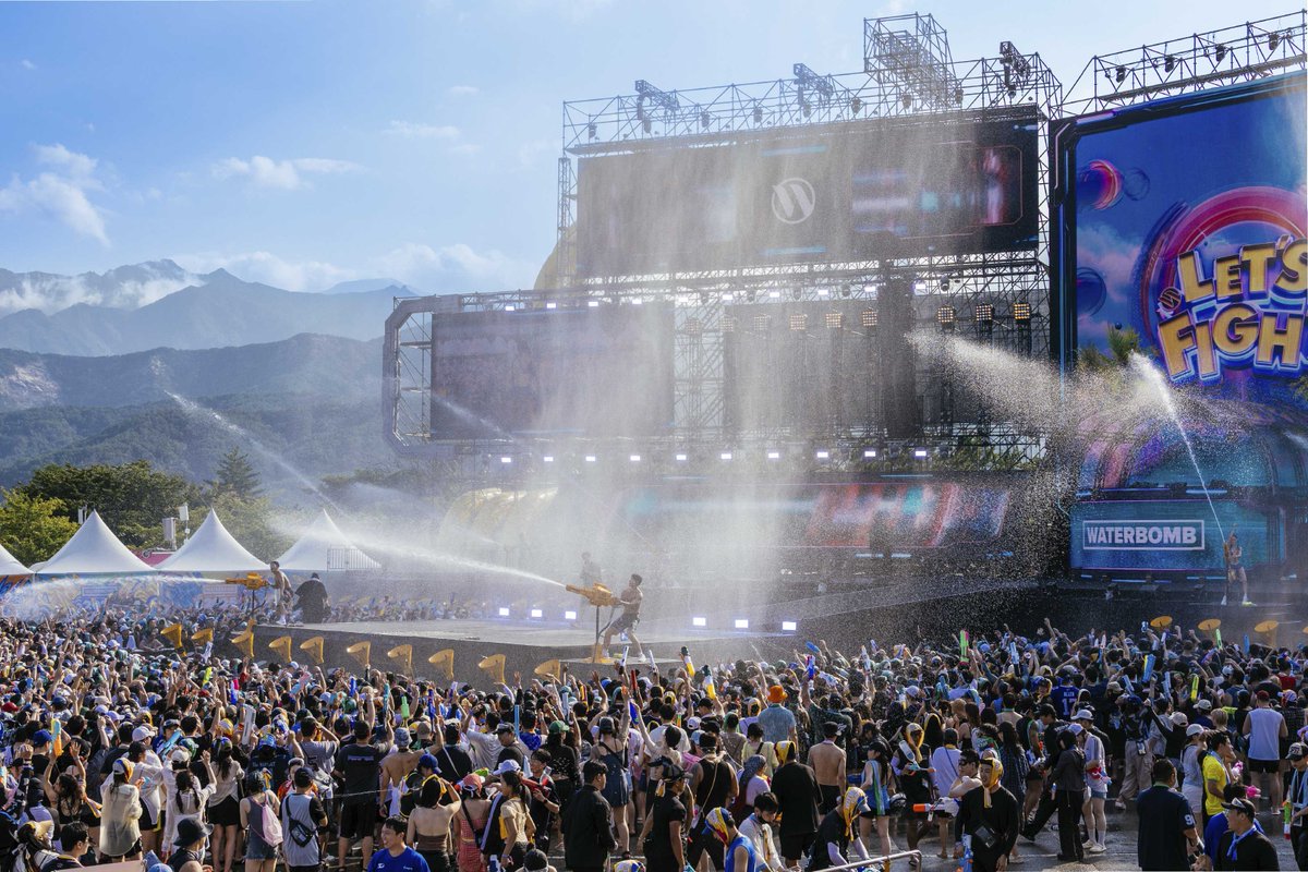 LIVE_INFO_TOP's tweet photo. SEOUL, YOU WERE UNREAL.🔥
💦 WATERBOMB SEOUL 2026 💦

Fully prepped to bring you the coolest and hottest summer ever ⚡️
📅2026.07.26(SUN)

🔴Watch Live | https://t.co/ShyCkelFXB
 
AND WE’RE JUST GETTING STARTED. 🔥💦
#WATERBOMB #WATERBOMB2026 #WATERBOMBSEOUL #워터밤 #워터밤2026 https://t.co/lIXinpbhuP