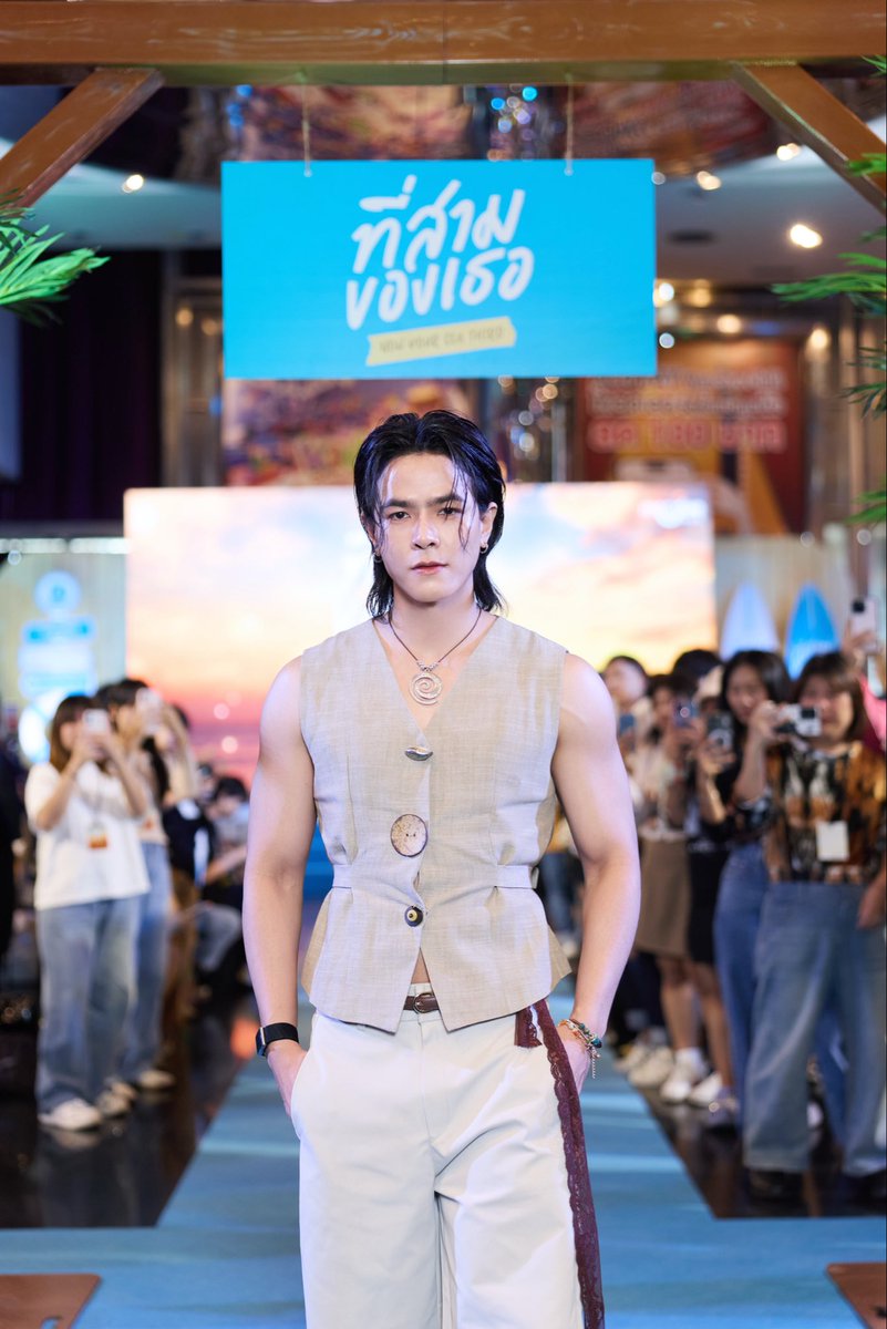 YourThirdSeries's tweet photo. ที่สามของเธอ Your Third Series EP.1 : NOW YOUR SEA THIRD 🏝️🍊

มาร์ค สรณ์ธรรศ บัวงาม รับบท ธีร์

#คืนนี้ที่สามเป็นของเธอ
#ที่สามของเธอSeries
#YourThirdSeries 
#MandeeWork https://t.co/MVy2RY2jsQ
