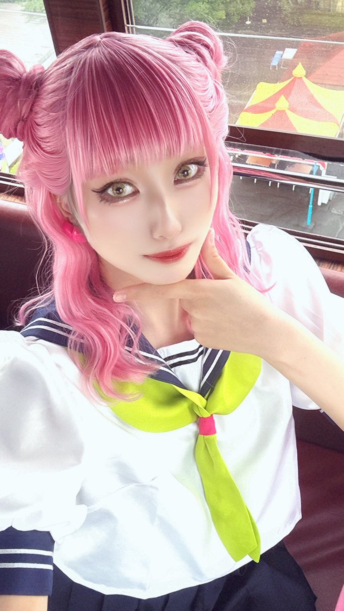 ataru_lpn's tweet photo. #仙台コスフェス  #べニラ 

念願の併せでしたー！めっちゃ可愛いメンツの中で鈴木してました😭
めっちゃ遊んだし、動画も写真も撮った🤟🏻
ゴーカート乗れたのもコーヒーカップ乗れたのも、びしょ濡れになれたのも楽しすぎた🥹またやりたい〜！ https://t.co/ZYej2HgJqy