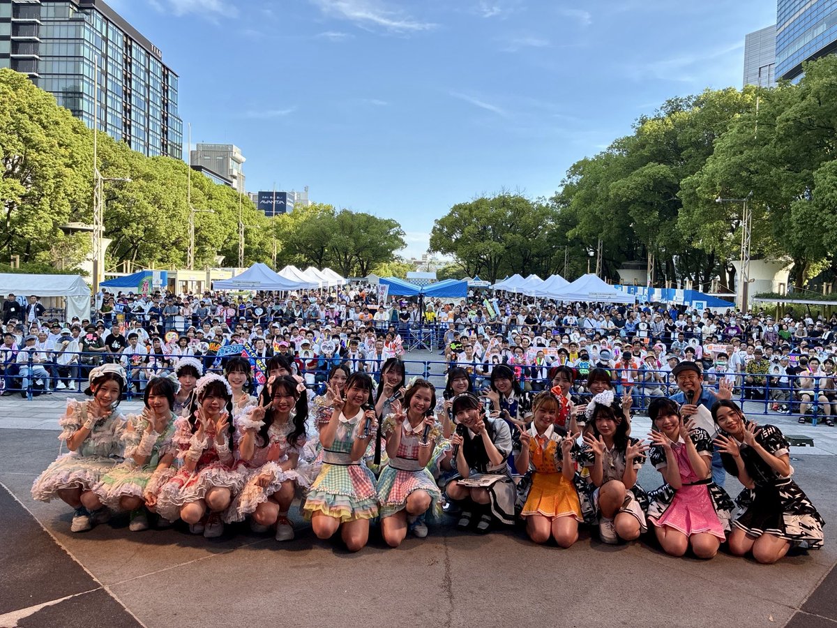 narusyabe's tweet photo. #ＣＢＣラジオ夏まつり #SKE48 なるべくしゃべりたい LIVEステージ、ありがとうございました❣️

SKEのLIVEは8/13(木)23:30〜の「なるしゃべ」、マシュマロドロップは8/5(水)22:00〜の「ラジノート」、らじお
女子は7/27(月)21:45〜の「ラジ恋」でそれぞれオンエア🎉

ぜひお聴きください🎧 https://t.co/7pTTUYxz3k