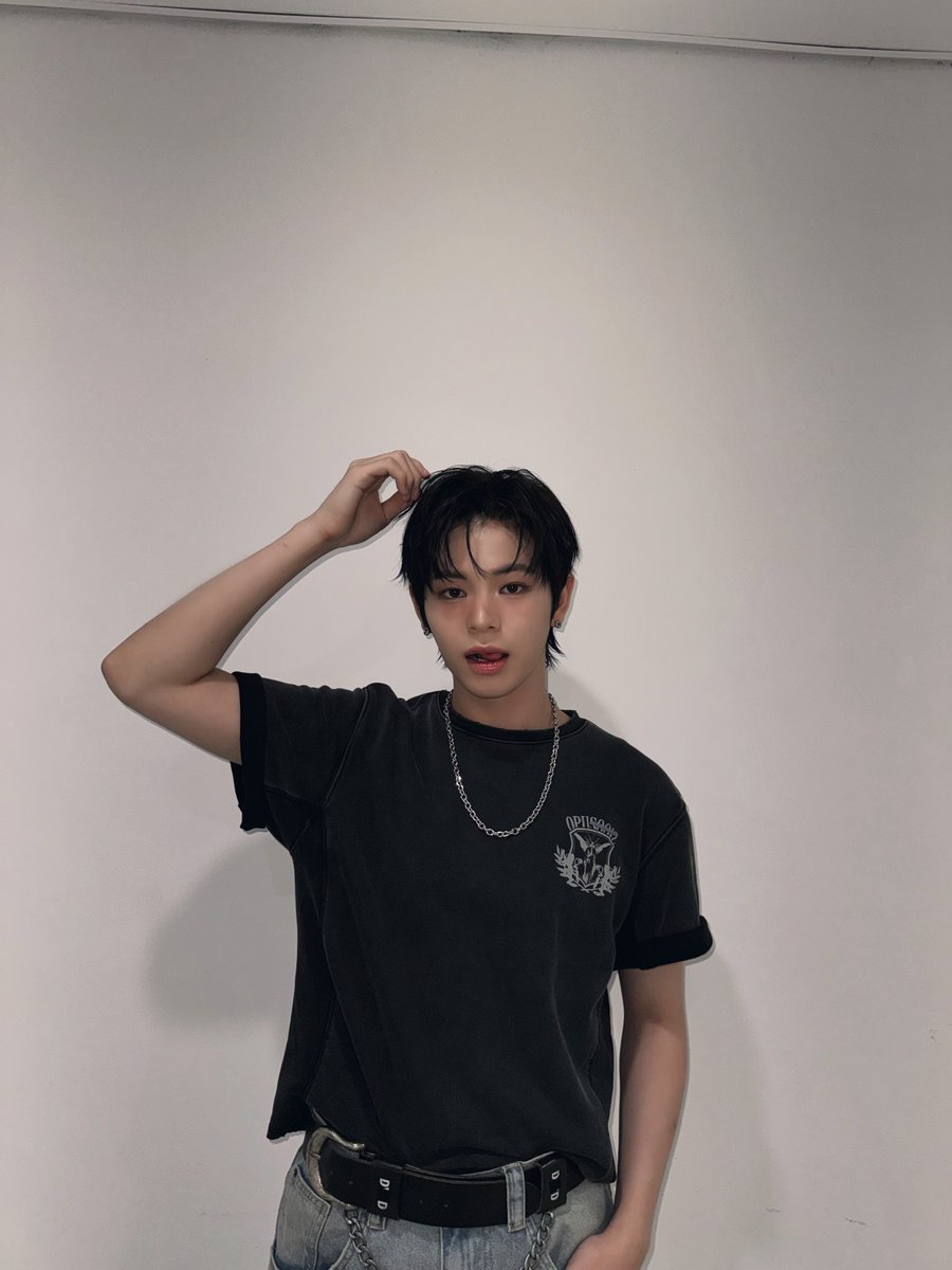 evnne_hanbin's tweet photo. [📷] 260726 JUNGHYUN #문정현

☀️🖤🎉 https://t.co/kiyx4wT6Dl