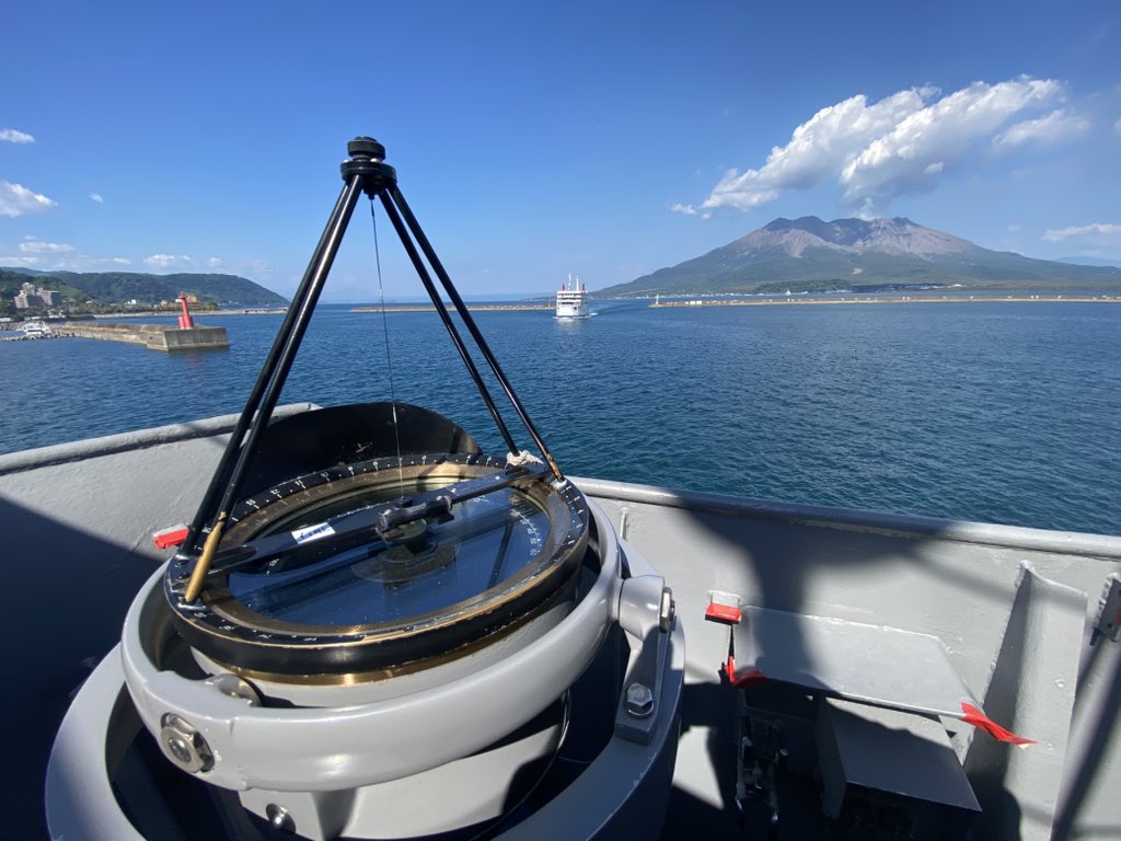 d50140123266's tweet photo. 羅針盤と櫻島
#護衛艦はまぎり
#DD155
#自衛隊みなと祭り2026 https://t.co/wGcgB1z0K2
