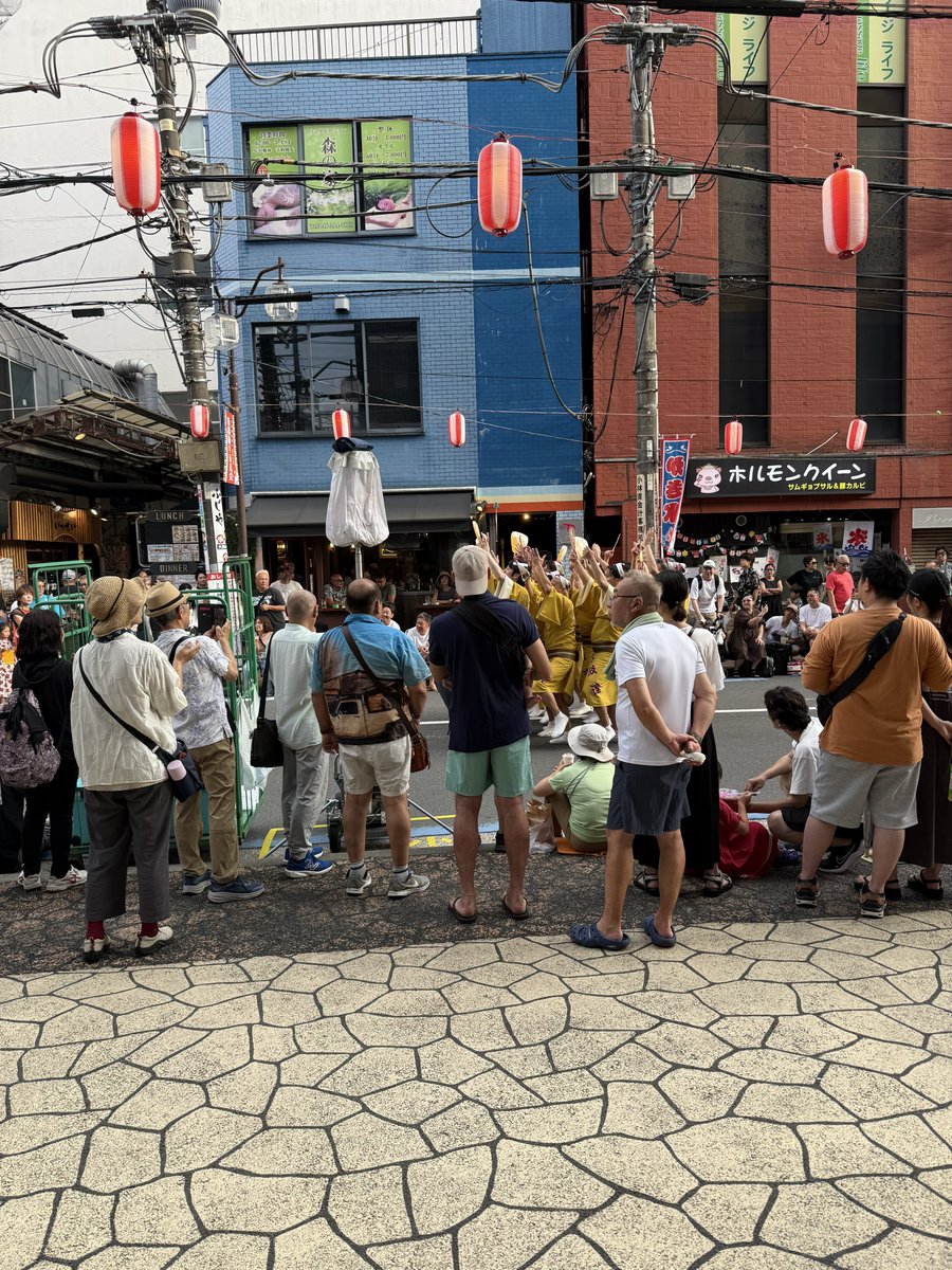 llrecidean's tweet photo. 仕事で客先向かったら目の前で祭やっててありえんにぎやか https://t.co/kN3NT5BwFy