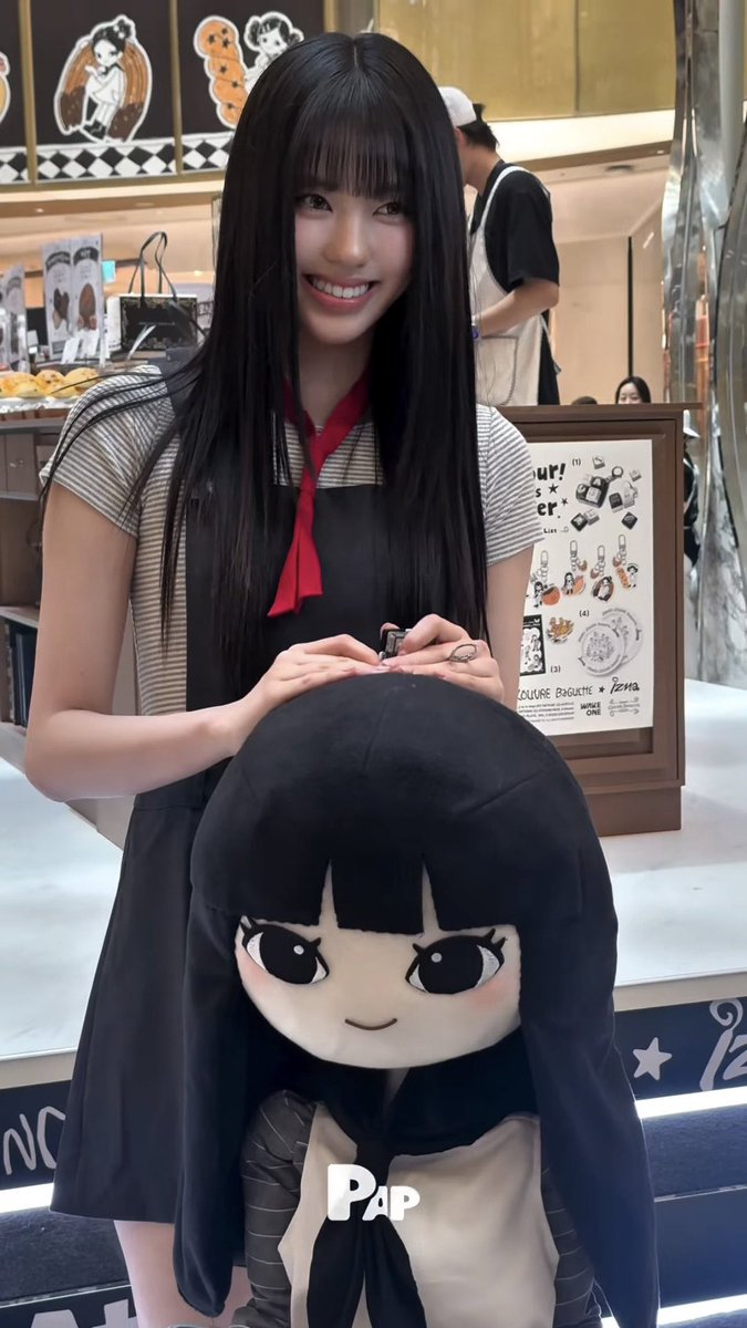 narailover's tweet photo. koko and her little character 🥹🥹🥹SO CUTE IM GONNA FAINT https://t.co/iMIewaPJYT