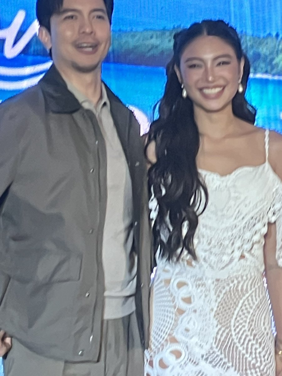 peanutbuttercup's tweet photo. Alden Richards and Nadine Lustre look absolutely gorgeous at today’s exclusive screening of #LoveSiargao! 🌊 🏝️ I love Nadine’s beach-themed dress and hairdo. 🥹 https://t.co/Xi5JBOIqEr